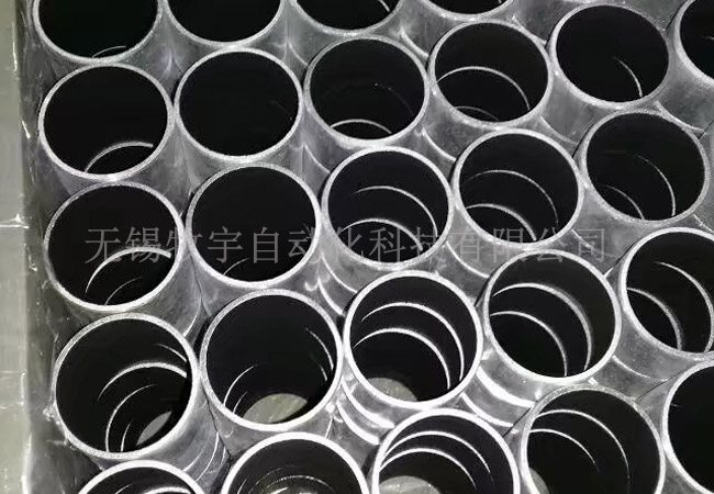 襯套外管自動(dòng)噴膠1.jpg